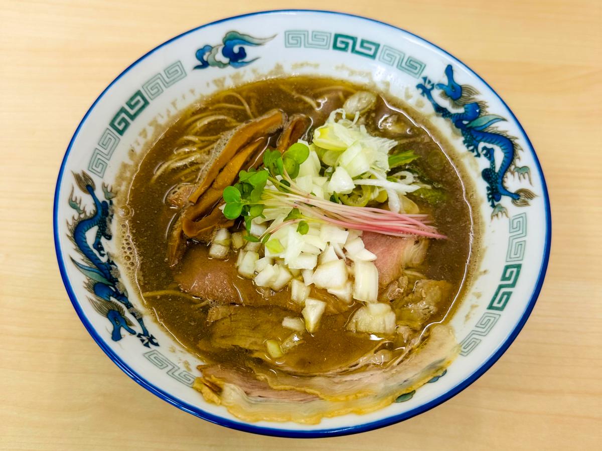 9月24日〜10月6日に提供する「岩ちゃんの極中華そば」の「NIBOSHIが食べたいfeat、ブシ」