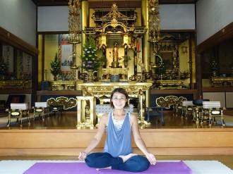 深沢神社、玉川・浄行寺で「テラヨガ」 地域の寺社で交流、「笑顔で過ごせる場所」に