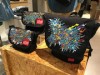 鹿児島の画家がNY発バッグブランドとコラボ ハンドペイントで受注販売