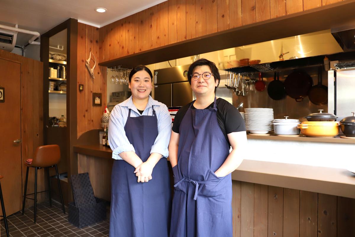 （右から）工藤伸矢さん、千史さん