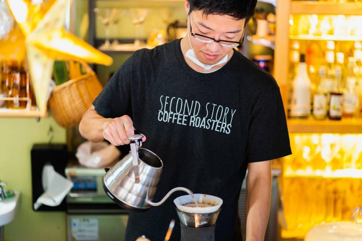 「Second Story Coffee Roasters」の水谷佑輔さん。当日はカッピングのワークショップを行う