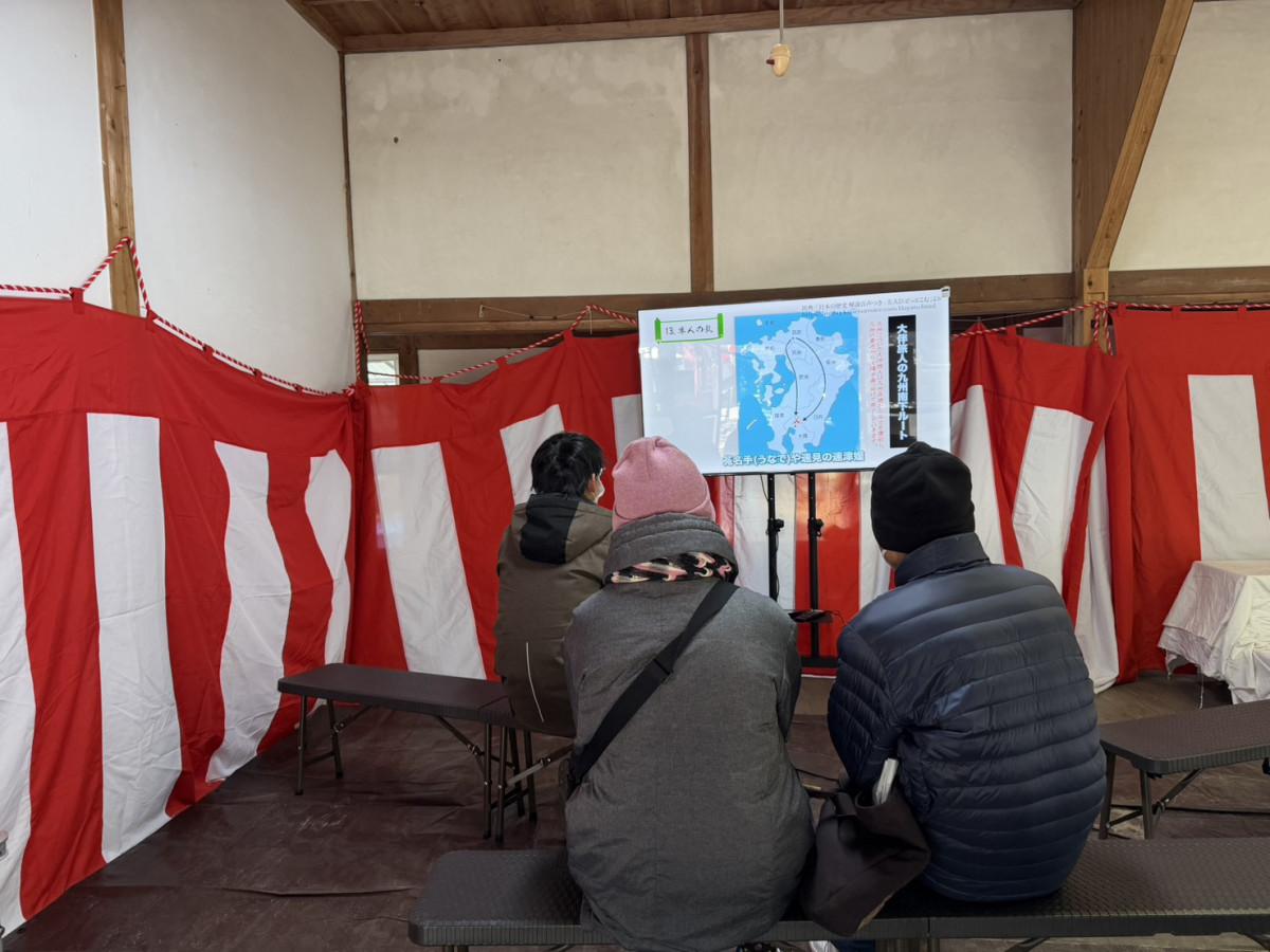 オリジナル映像を見る市民