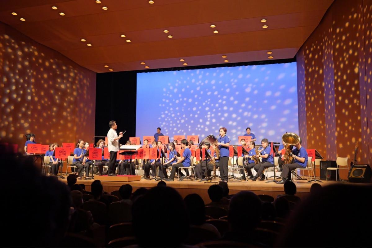 昨年の演奏会の様子（写真提供＝神戸学園都市吹奏楽団）