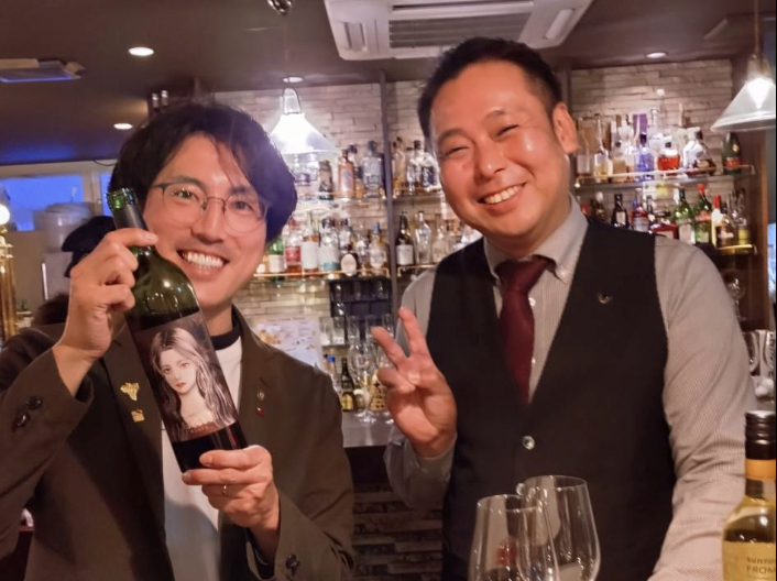 「LEGARE」代表の吉田健人さん（左）と「EBL」店主の齋藤洋平さん（右）。