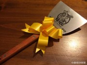 検定合格者に手渡されるヘラの認定証