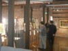 旧門司税関でジュディ・オング倩玉さんの木版画展-日展入選作品も