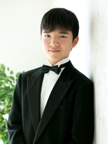 高校生ピアニストの山崎亮汰さん