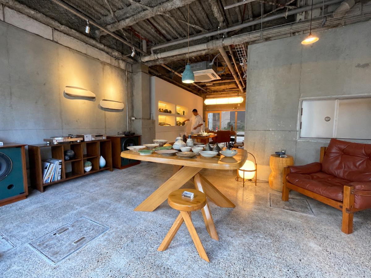 作品を展示することではなく、『作品のある世界』を展示する「Rurbanism Tokyo Store」