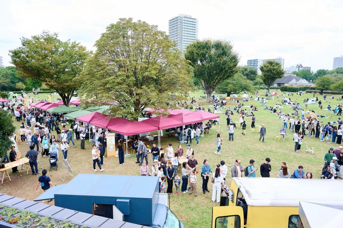 10月4日の木場公園ふれあい広場のにぎわいと行列