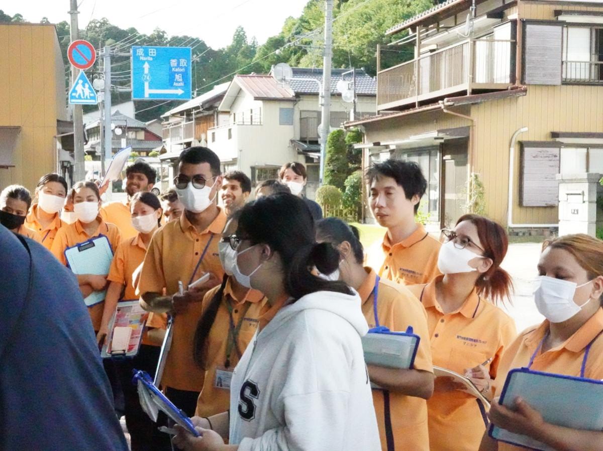 多古町の商店で地域の人の声を聞き、地域福祉とは。を理解する