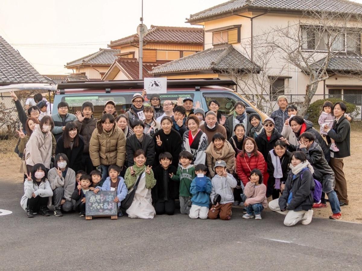 集まった地域住民や親子連れ（写真提供＝まちのスコーレ）