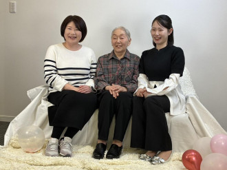 熊本・出水で「ファミリーフォト撮影会」　母の日に合わせプロのメークも