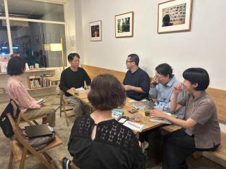 久留米で「社会を見渡すための読書会」　本と自身の経験から障害考える