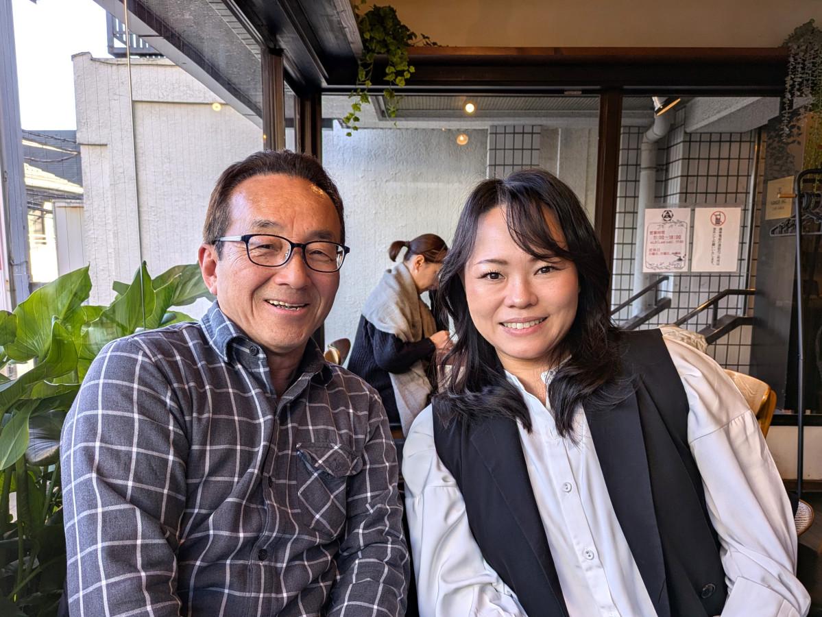 経堂本町会の斉藤晴彦会長（左）と簔口真巳副会長（右）