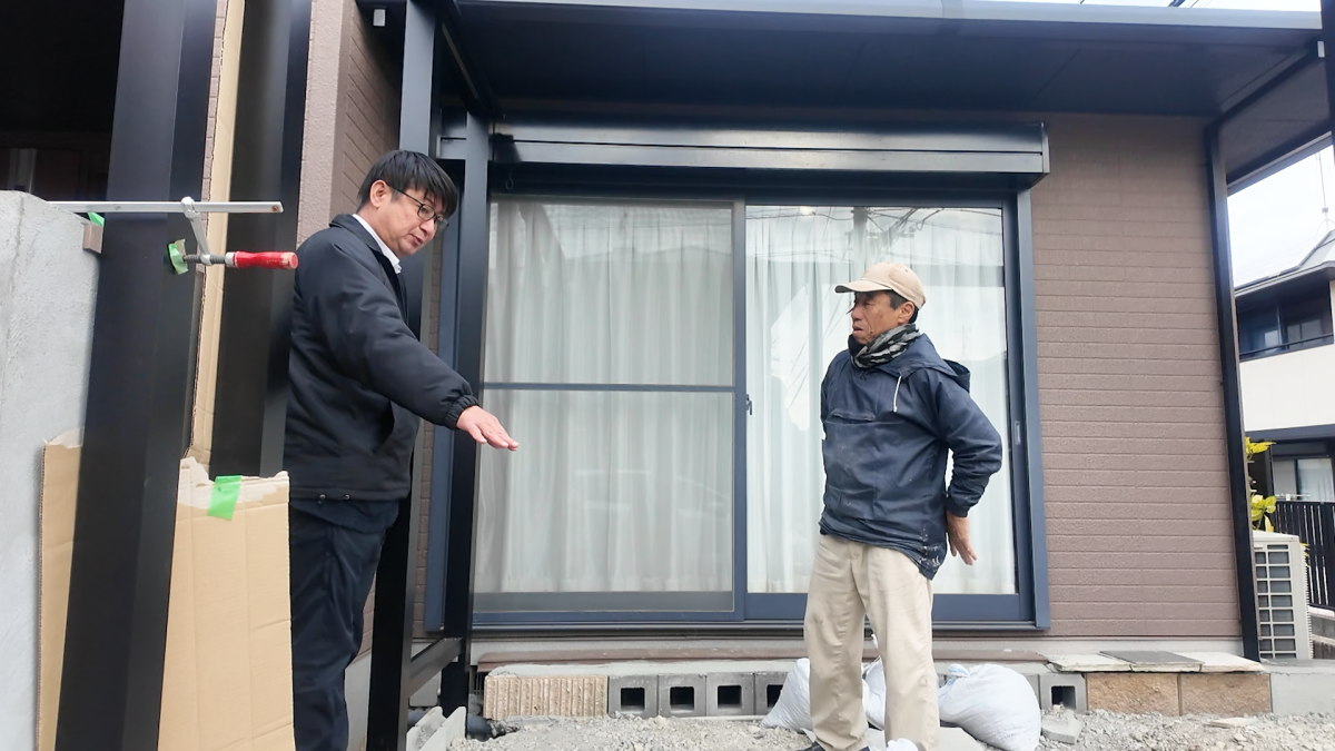 現場確認をする様子