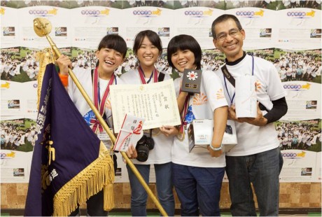 沖縄県立浦添工業高等学校のメンバー(写真提供=写真甲子園実行委員会)