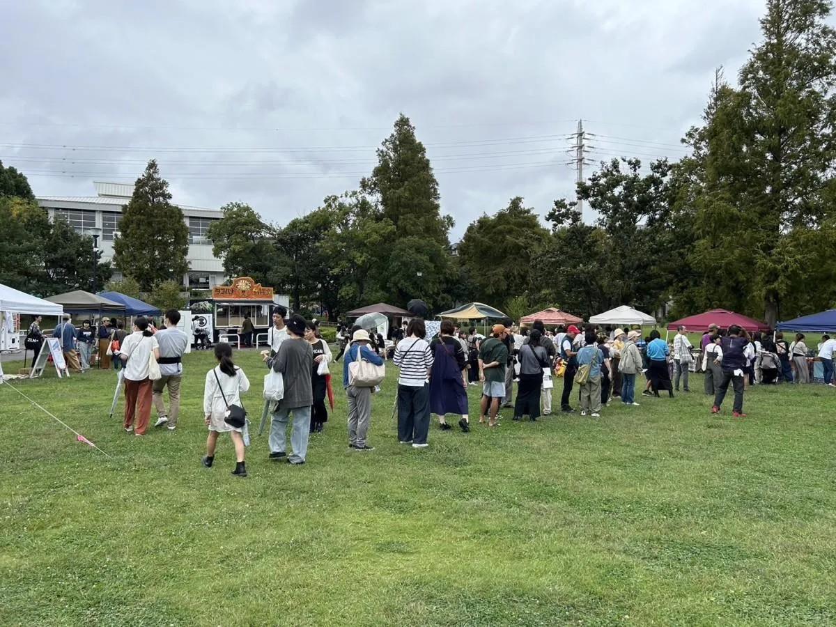 昨年は雨天にもかかわらず多くの来場者でにぎわった