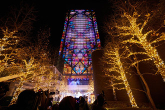 GMO、30周年で記念イベント　小室哲哉さん生演奏に合わせマッピング