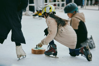 二子玉川で「氷上フェスティバル」　プロスケーターのエキシビションも