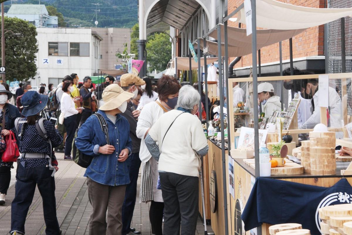 10月、多くの来場者が会場を訪れた