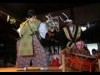 隠岐の島町で「東郷・今津神楽」公演-地元小学生の舞も