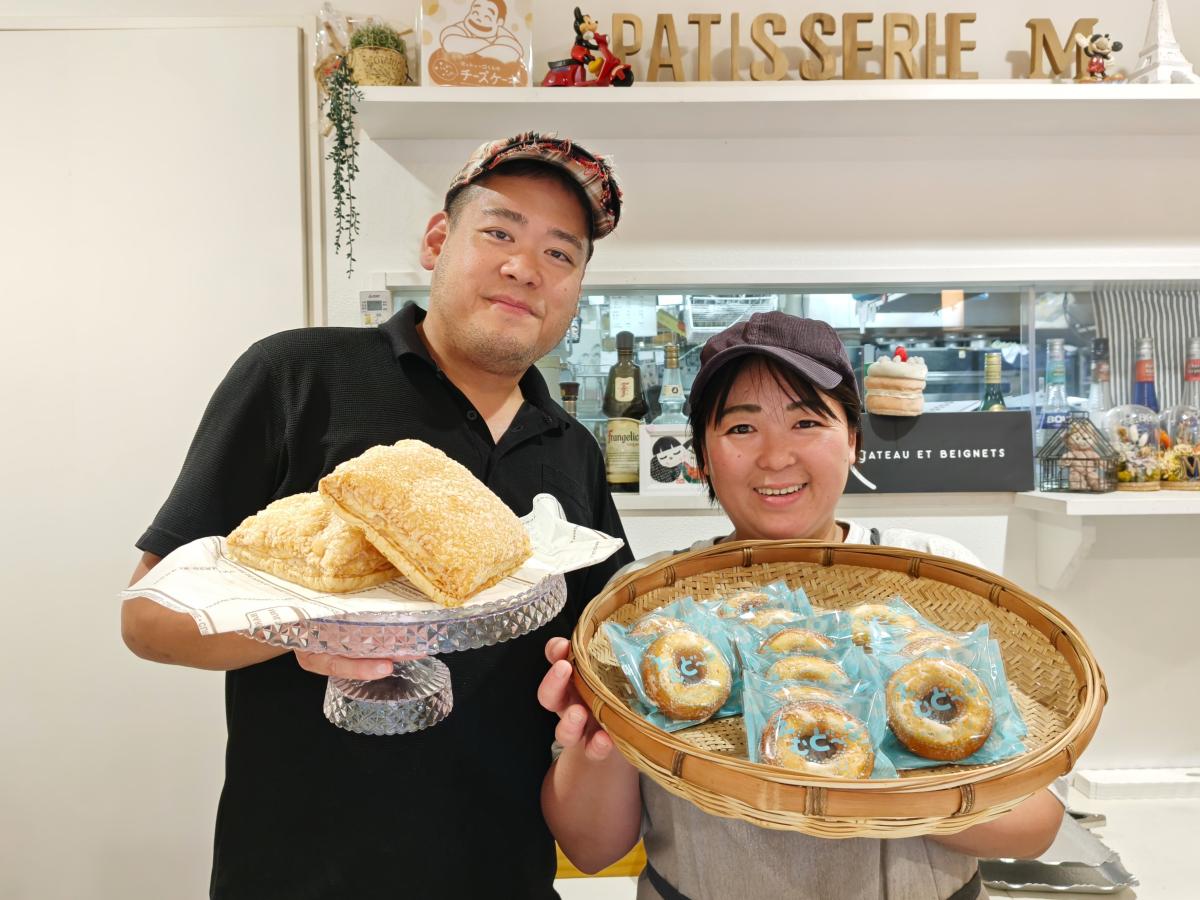 「パティスリーM」（左から）店主の坂田充さん夫婦