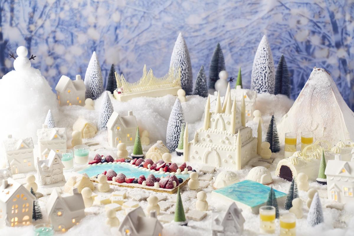 「100体の雪だるまがつくりあげる白銀の町」をテーマに据えるスイーツビュッフェ企画