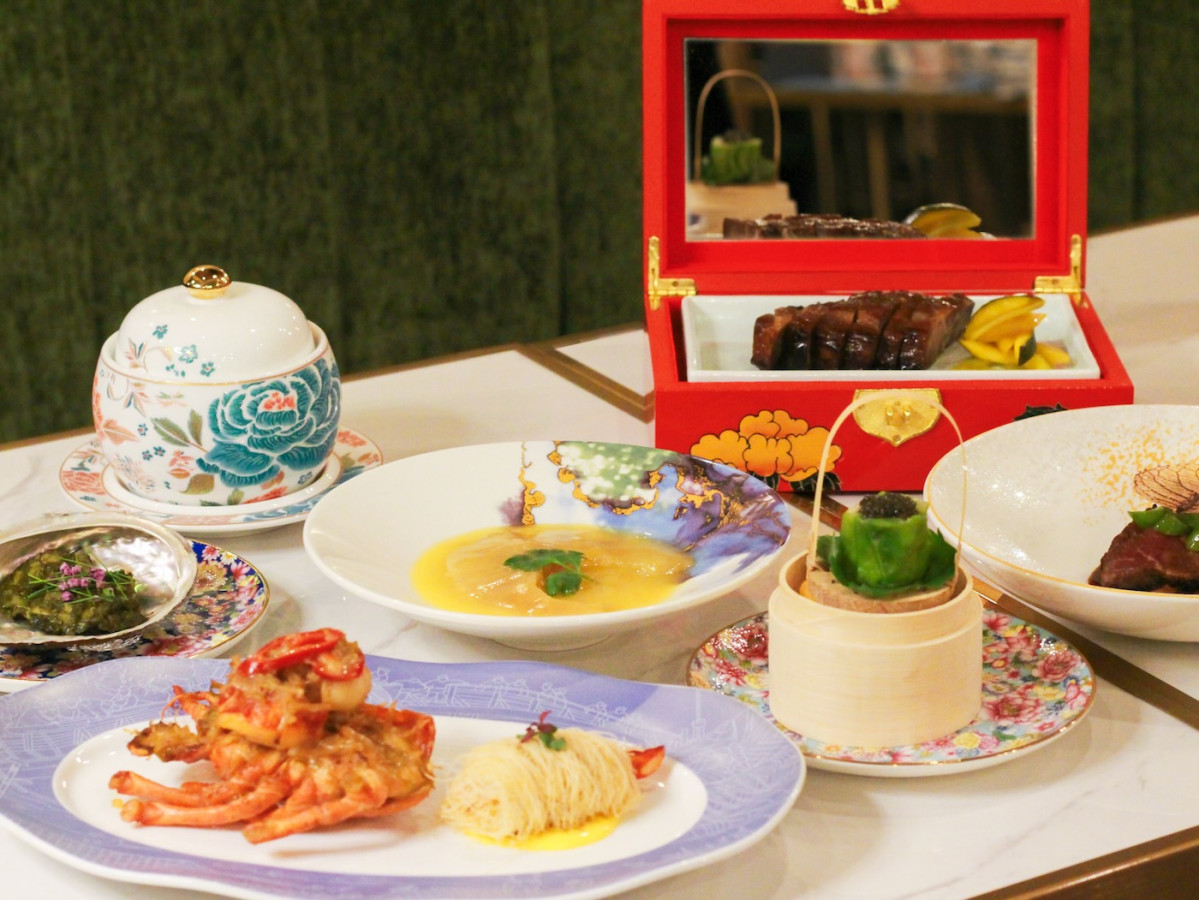 MOON FORESTの店内と料理イメージ
