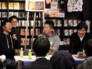 終始和やかなムードで進行したイベントの様子。左から佐渡島さん、堀江さん、角野さん
