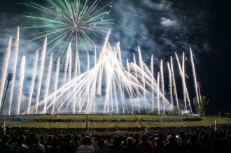 札幌 南区で3年ぶり 真駒内花火大会 花火2万00発打ち上げ 札幌経済新聞