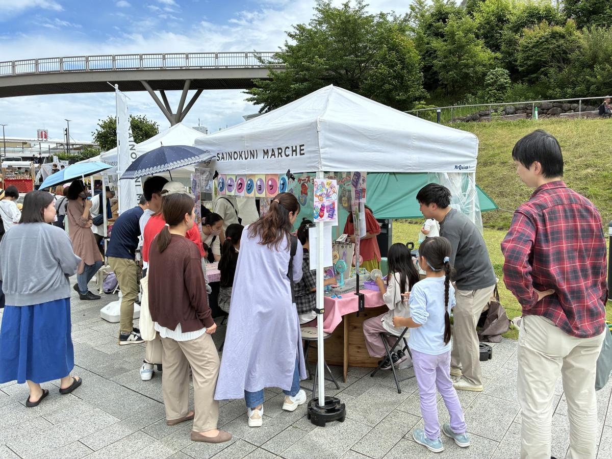 「彩の国マルシェ」のテント