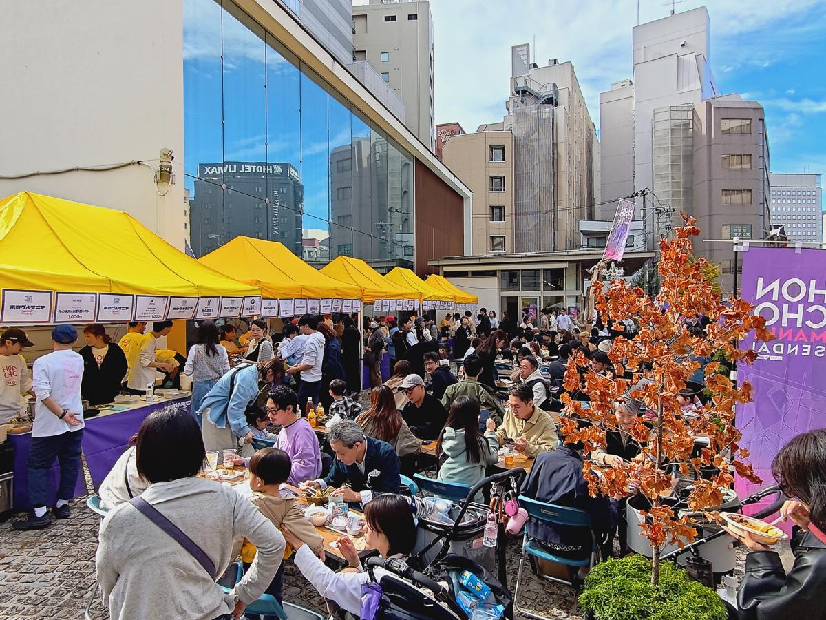 昨年の「本町マニア」飲食ブース「本町グルマニア」の様子（写真提供＝本町マニア実行委員会）