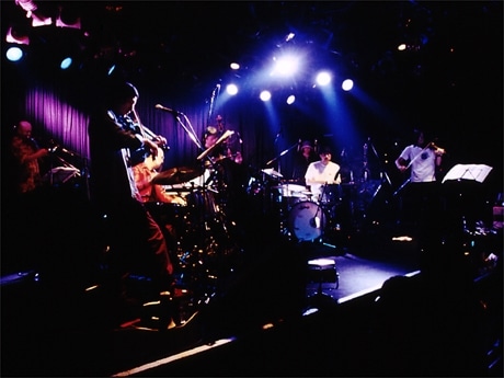 渋谷の関連ライブに出演する「VINCENT ATMICUS」