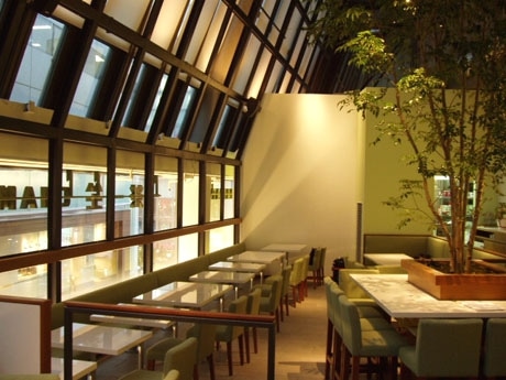 「一茶一坐」渋谷ロフト店＝店内