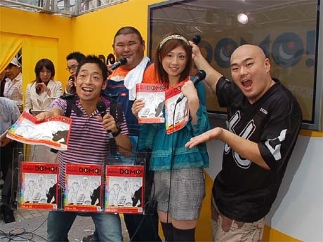 渋谷のイベントに出演した小倉優子さんと安田大サーカス