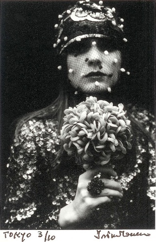 青山で写真家イリナ・イオネスコさんの個展（写真＝「Porte Dor&eacute; e 1」、1974年）