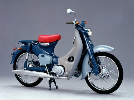 ホンダの初期製品一堂に、青山で展示企画開催へ（写真＝展示される「スーパーカブC100」）