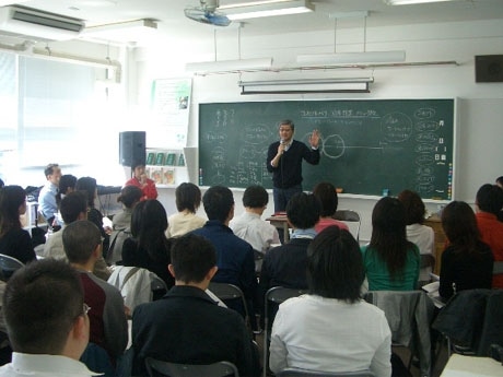 専門学校スクーリング・パッド（写真＝授業の様子）に「農業デザインビジネス学部」新設−学部長は俳優の永島敏行さん