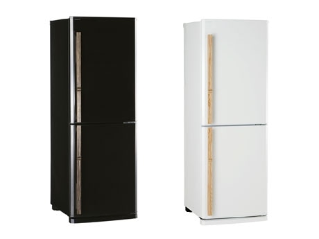 家電ブランド「アマダナ」に新製品の冷蔵庫2機種が登場。シンプルなボディーが特徴（写真＝冷蔵庫「ZR-241」）