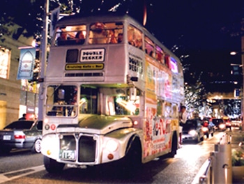 渋谷−お台場間で「ロンドンバス」クルージングサービス（写真＝運行中のロンドンバス）