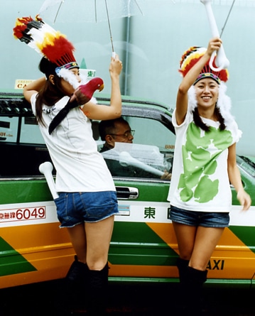 「T-SHIRTS AS MEDIA」ORGANIC2007（「dictionary116」より、写真＝沖村アキラ、モデル＝キリマンジャロ）