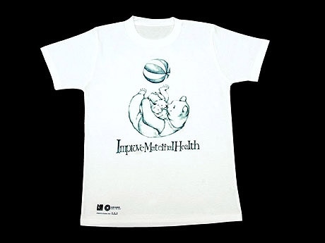 青木京太郎さんがデザインしたTシャツ（写真）の売り上げの一部は、医療ボランティア団体に寄付される