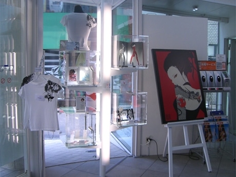 7日にリニューアルしたKDDIデザイニングスタジオ1階にオープンした「THE BOX SHOP」