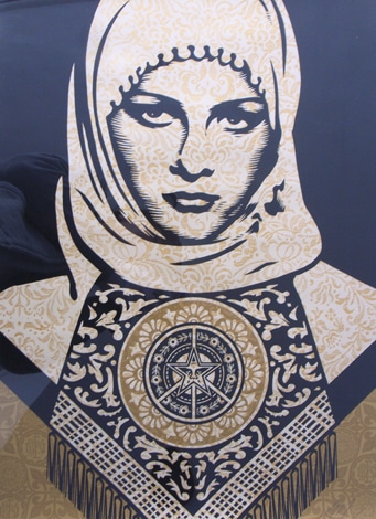 会場で展示中のOBEYの作品 &copy;OBEY