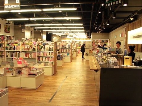 閉店が決まった「青山ブックセンターHMV渋谷店」（写真＝店内の様子）