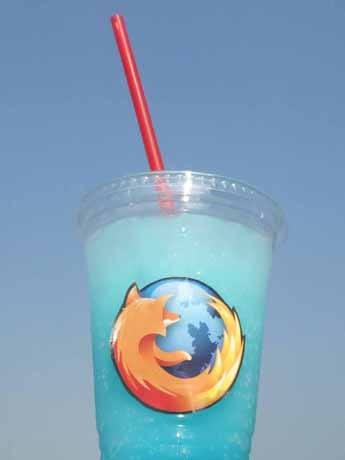 当日、渋谷「Firefox cafe」で提供される限定ドリンク「ブルーフォックス」
