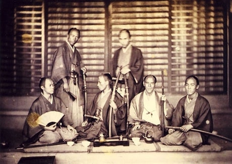幕末古写真「外国人を護衛した侍たち」（アムステルダム海洋博物館蔵）