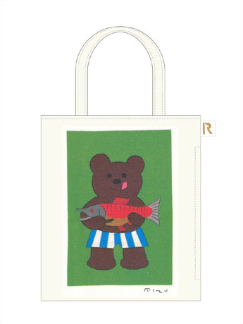 安西さんのかるたイラストをあしらった限定トート（写真）は100枚限定で販売