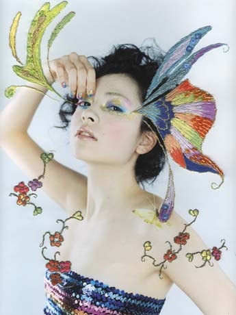 美波×チョウ  &copy;Masako Nakagawa (OWL)