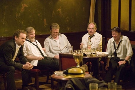 映画「キングス」（2007年、トム・コリンズ監督）より。アイルランド、イギリスの名優たちが共演した